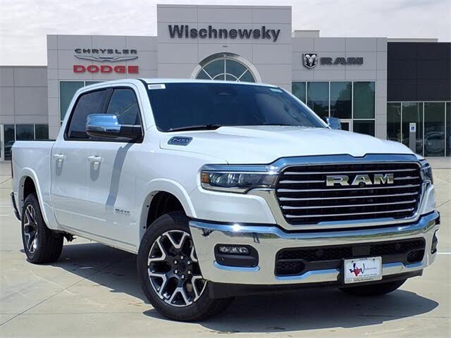 2026 RAM 1500 Laramie Crew Cab 4WD