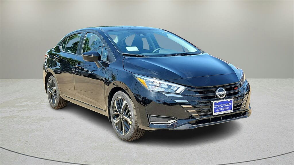 2025 Nissan Versa SR FWD