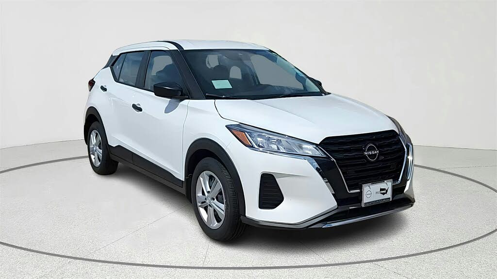 2025 Nissan Kicks Play S FWD