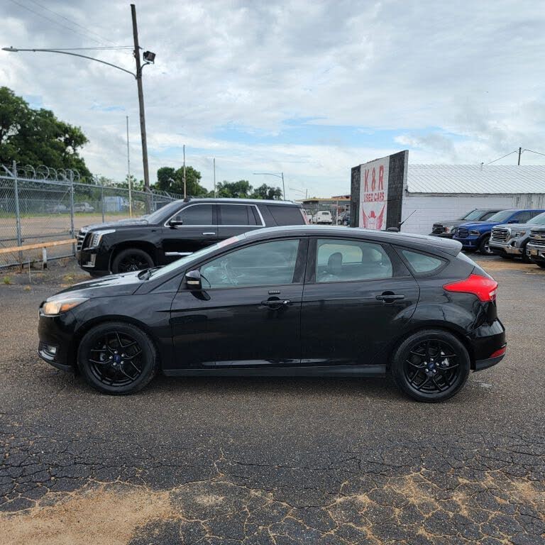 2016 Ford Focus SE Hatchback