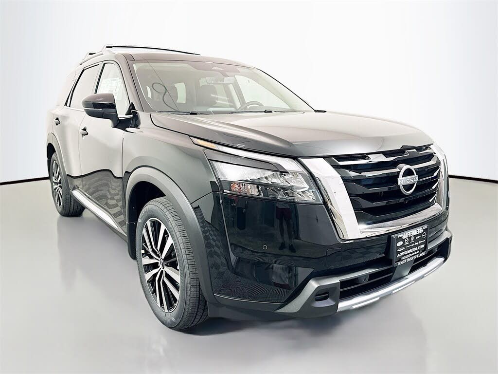 2025 Nissan Pathfinder Platinum FWD