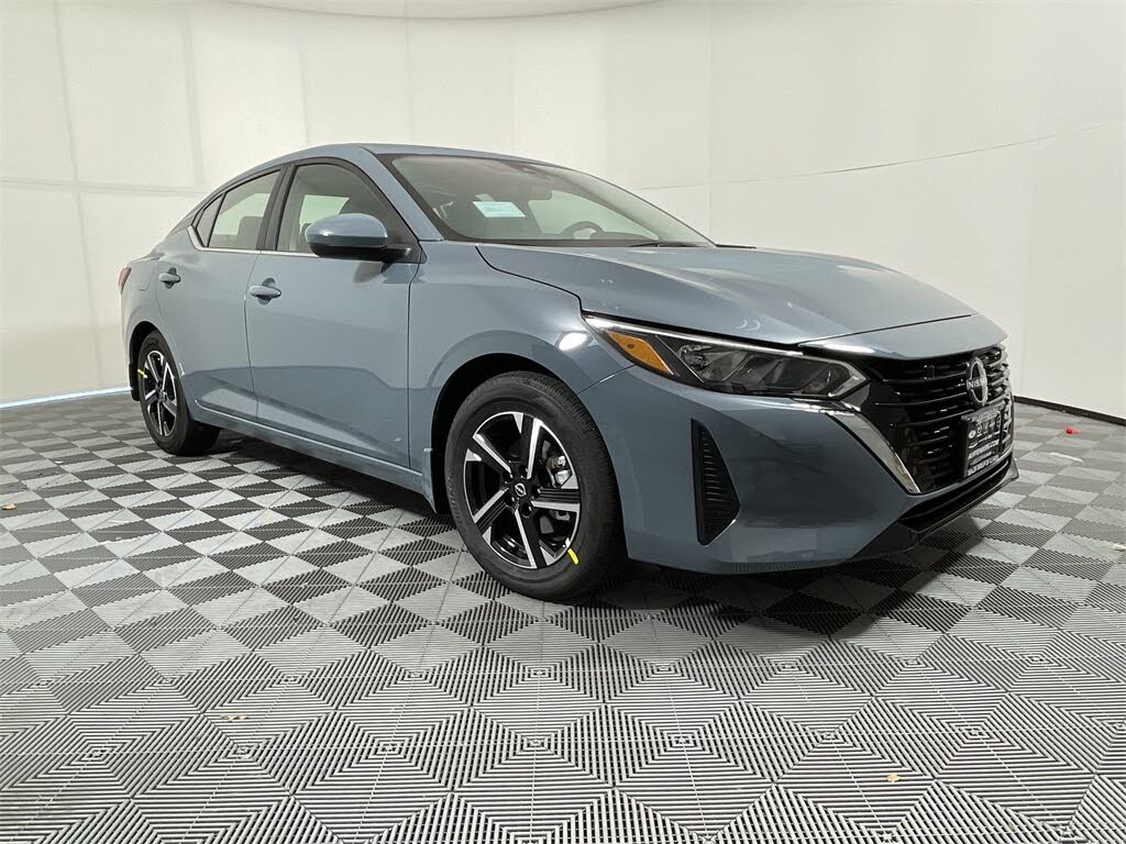 2025 Nissan Sentra SV FWD