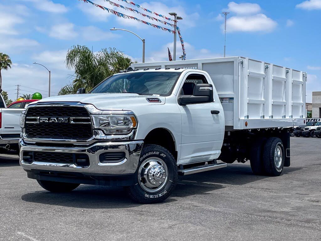2024 RAM 3500 Chassis Tradesman Regular Cab LB DRW 4WD