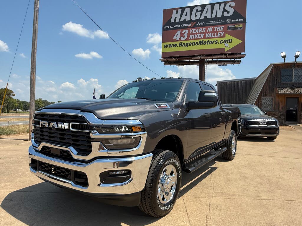 2026 RAM 2500 Tradesman Crew Cab 4WD