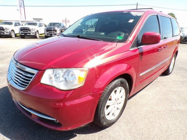 2014 Chrysler Town & Country Touring FWD