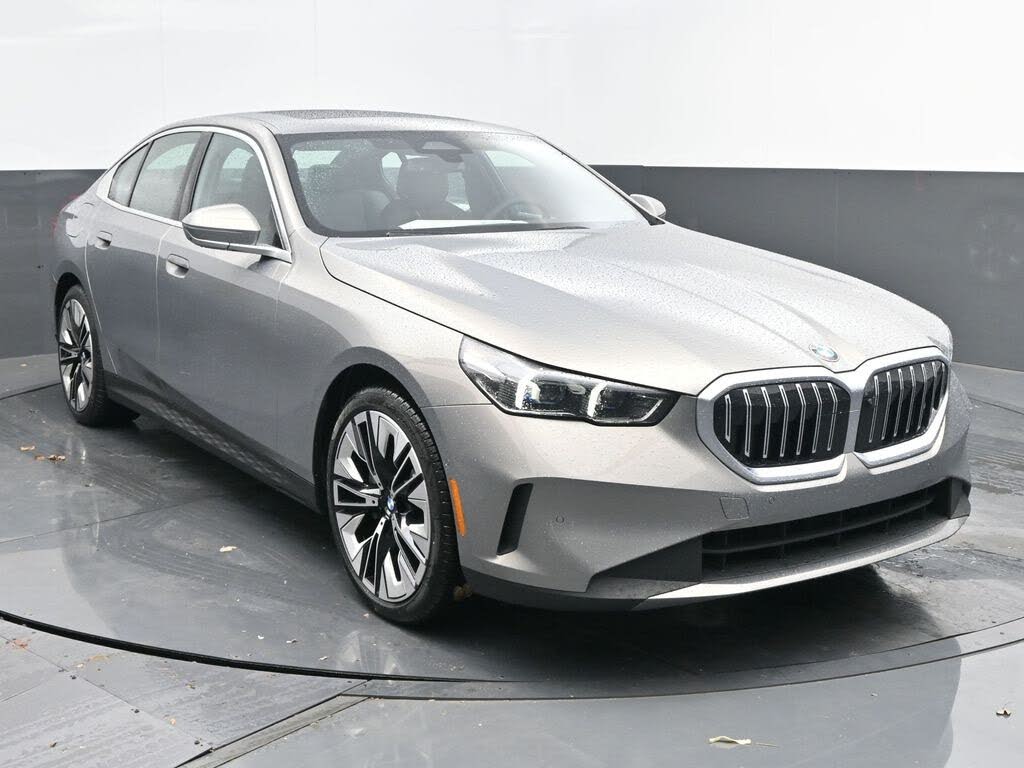 2025 BMW 5 Series 530i RWD