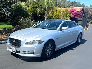Jaguar XJ-Series XJ R-Sport RWD