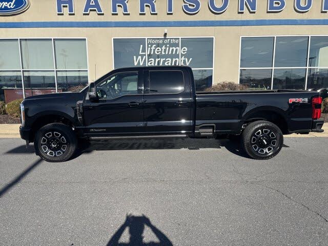 2025 Ford F-250 Super Duty Platinum Crew Cab 4WD