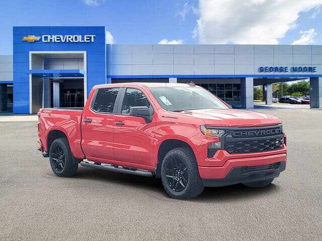 2026 Chevrolet Silverado 1500 Custom Crew Cab 4WD