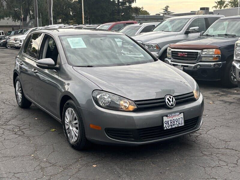 2013 Volkswagen Golf FWD