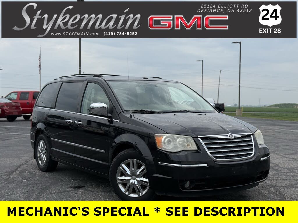 2010 Chrysler Town & Country Limited FWD