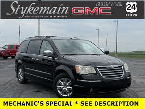 Chrysler Town & Country Limited FWD