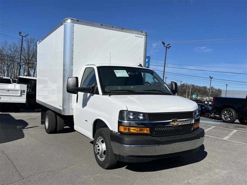2024 Chevrolet Express Chassis 3500 Cutaway 139
