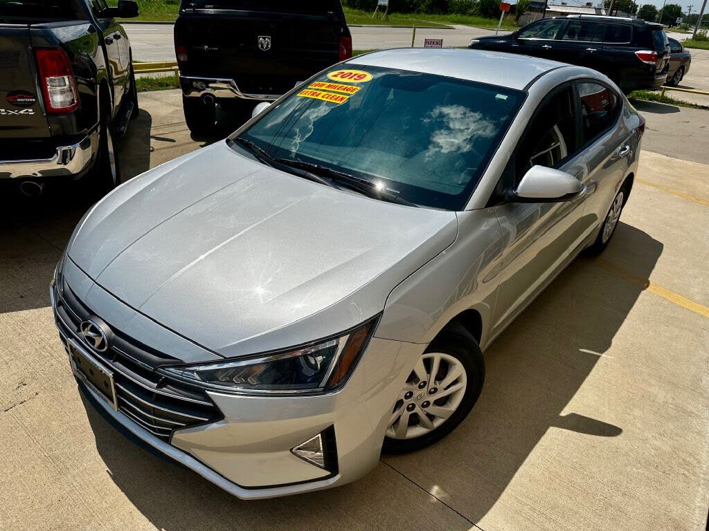 2019 Hyundai Elantra SE FWD