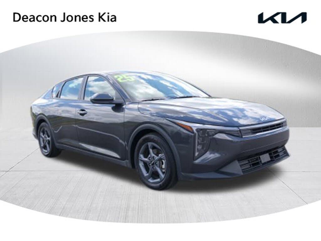2025 Kia K4 LXS FWD