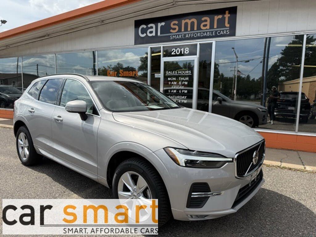 2022 Volvo XC60 B5 Momentum AWD