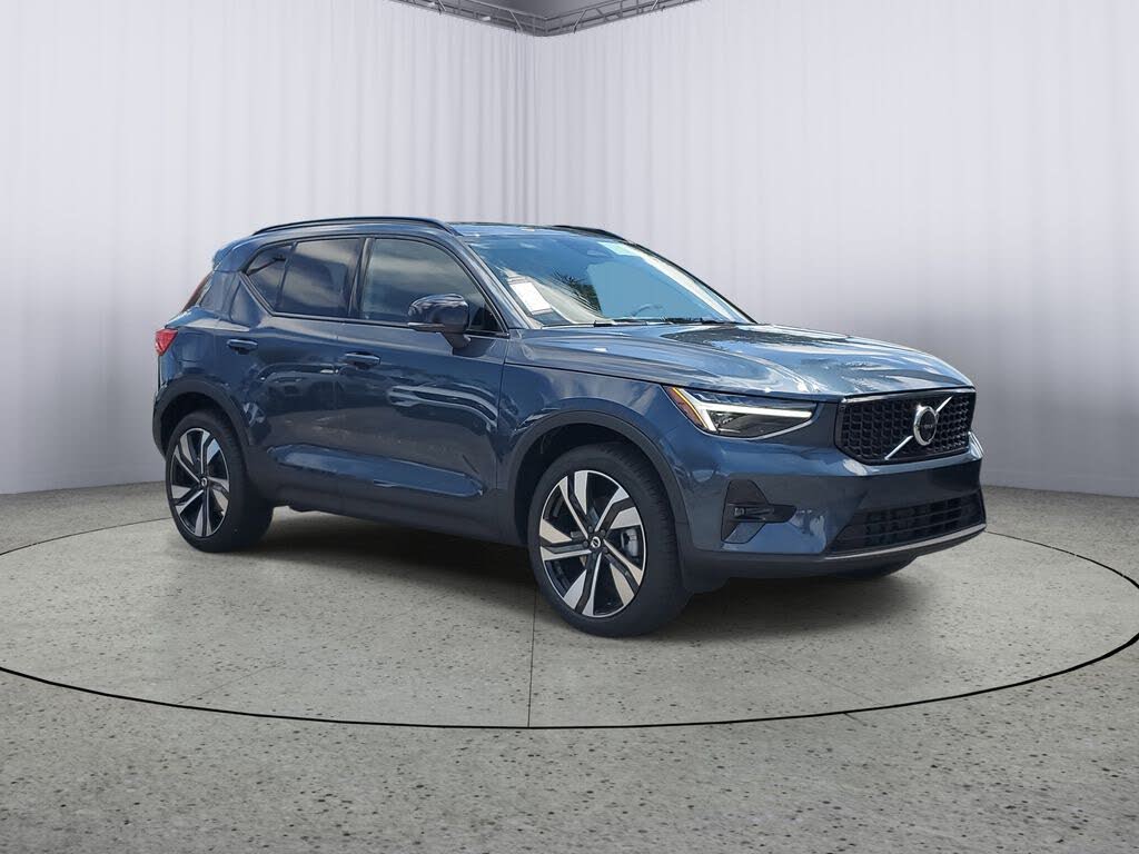 2026 Volvo XC40 B5 Ultra AWD