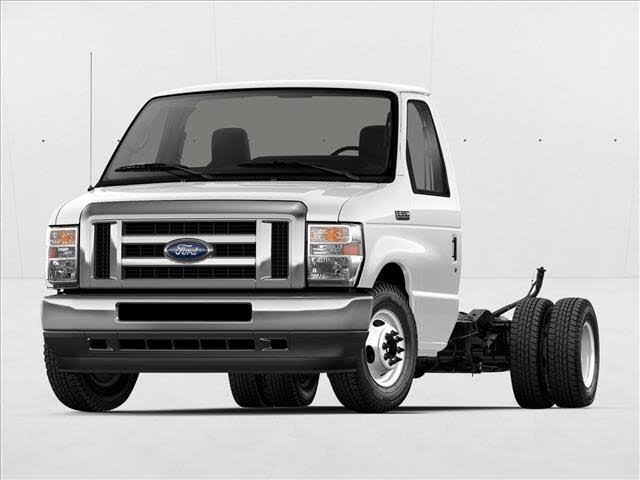 2024 Ford E-Series Chassis E-350 SD Cutaway SB RWD