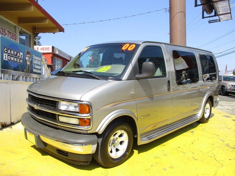 2000 Chevrolet Express G1500 RWD
