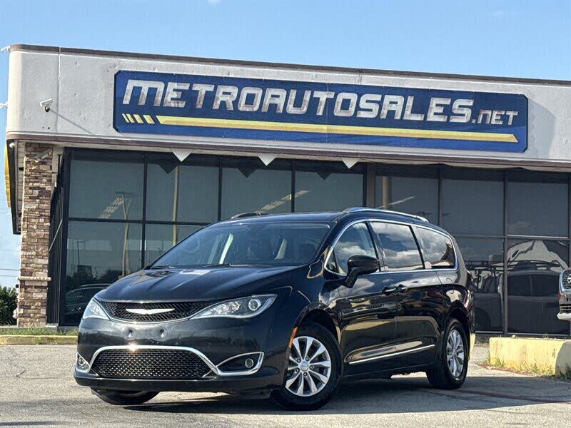 2018 Chrysler Pacifica Touring L Plus FWD
