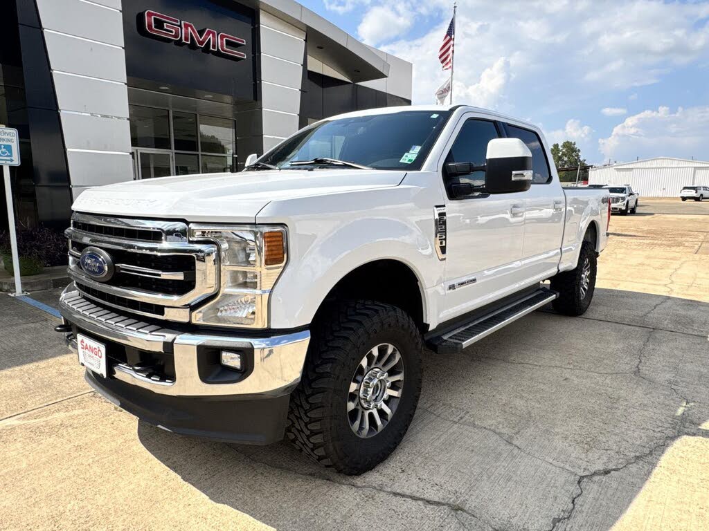 2022 Ford F-250 Super Duty Lariat Crew Cab 4WD