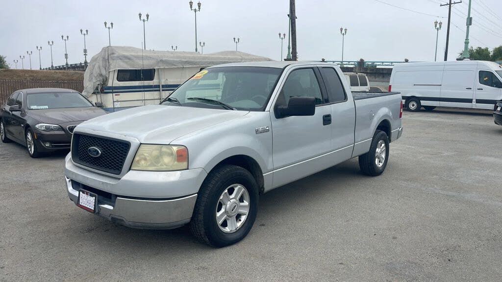 2004 Ford F-150 XL Ext. Cab