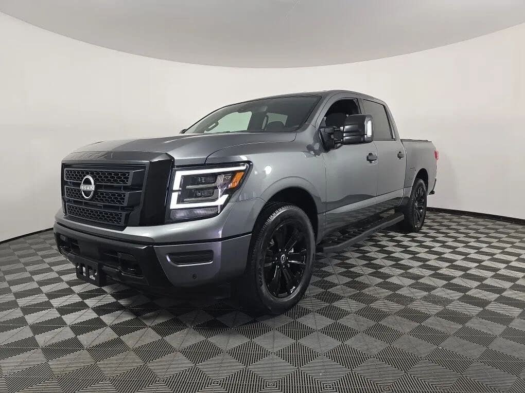 2023 Nissan Titan SV Crew Cab 4WD