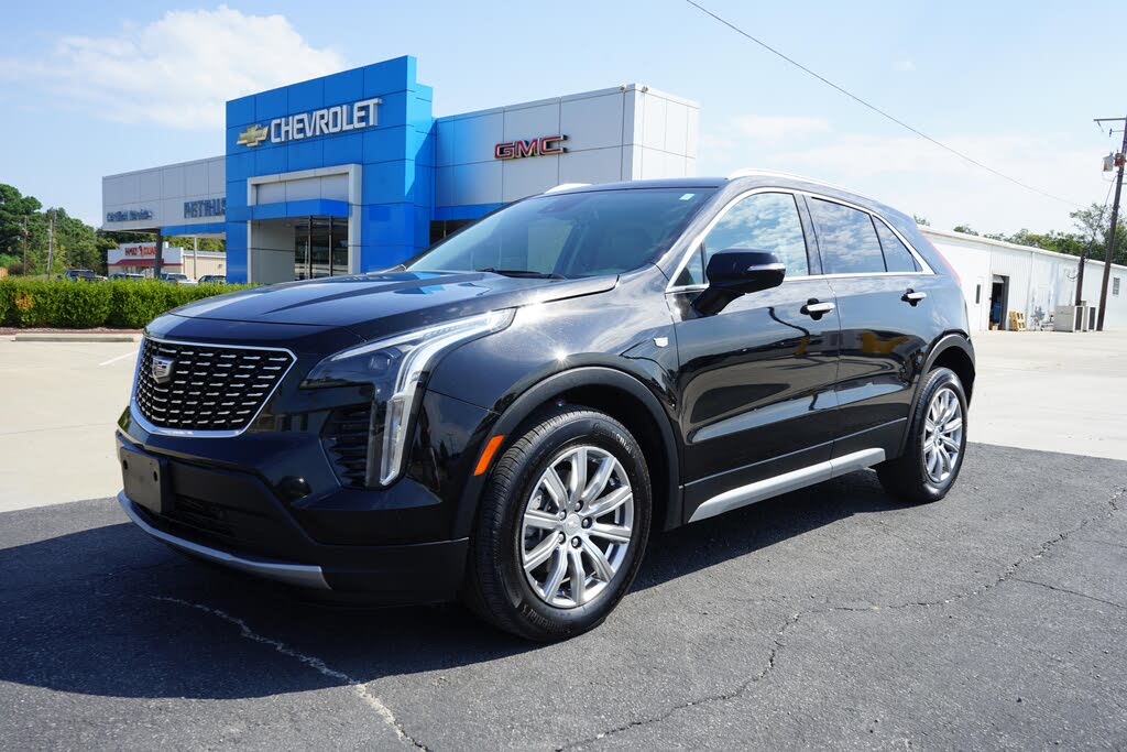 2022 Cadillac XT4 Premium Luxury AWD