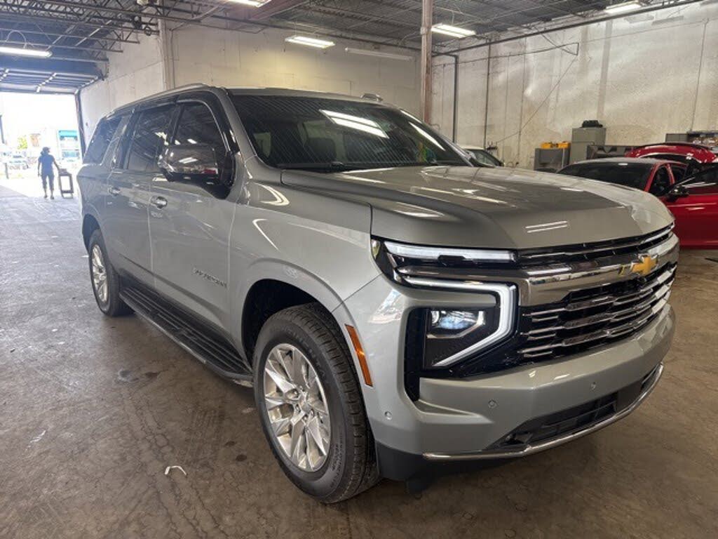 2025 Chevrolet Suburban Premier RWD