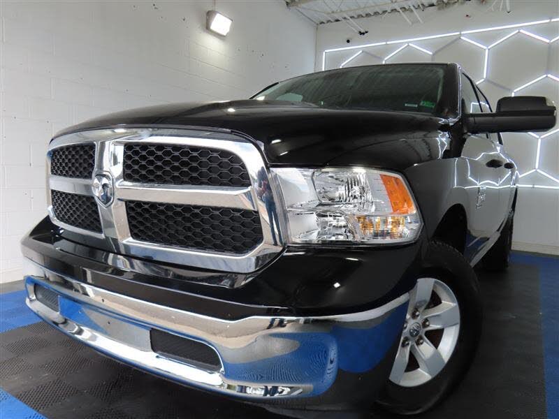 2023 RAM 1500 Classic SLT Crew Cab 4WD