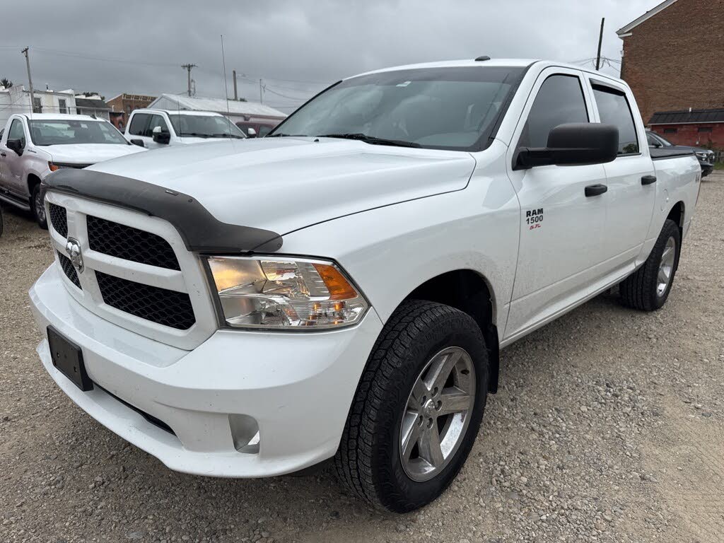 2016 RAM 1500 Express Crew Cab 4WD