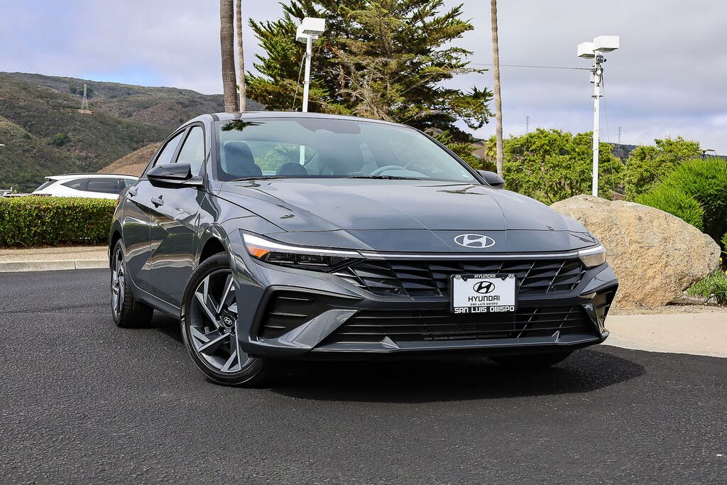 2025 Hyundai Elantra SEL Sport FWD