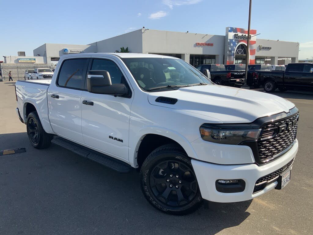 2025 RAM 1500 Big Horn Crew Cab 4WD