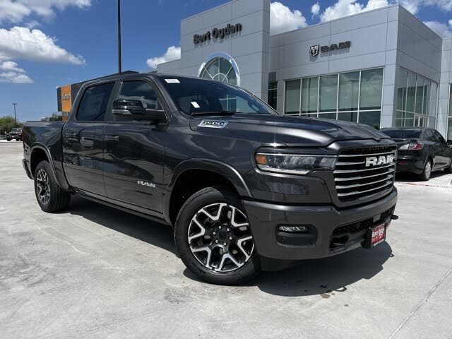 2026 RAM 1500 Laramie Crew Cab 4WD