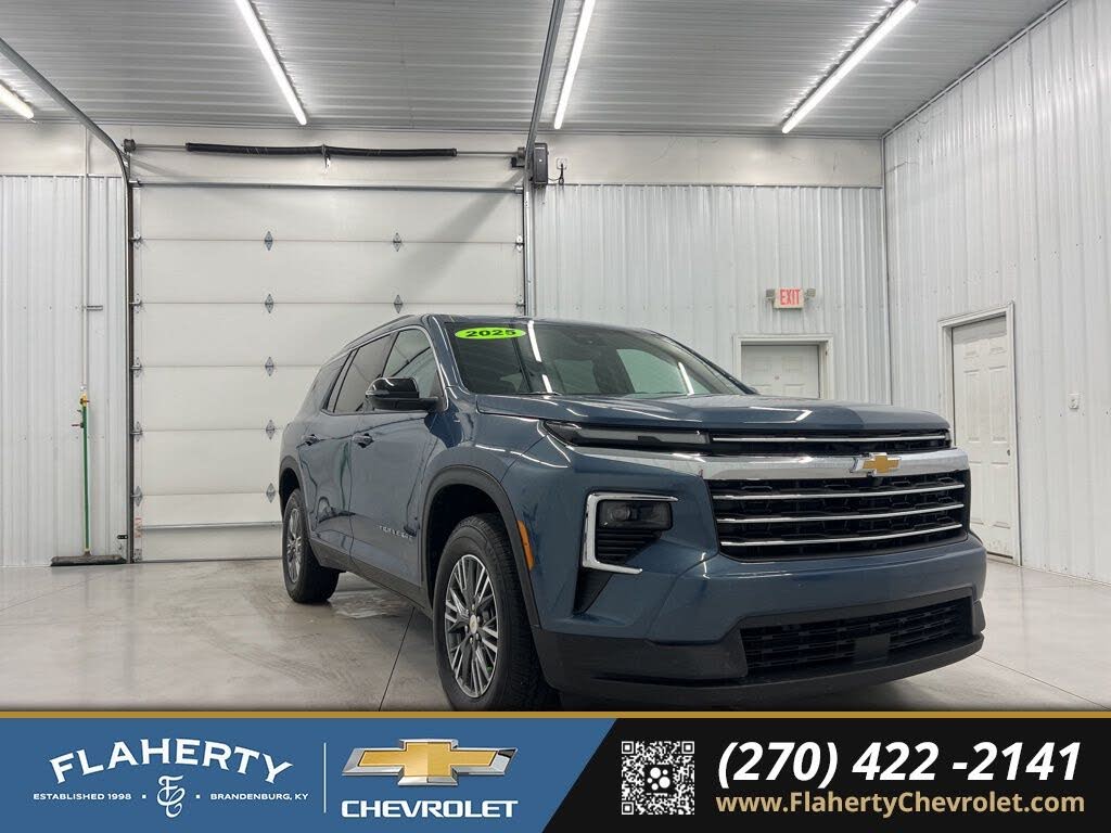 2025 Chevrolet Traverse LT FWD