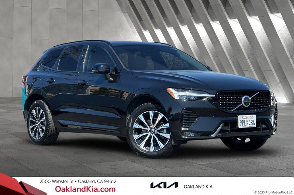 2025 Volvo XC60 B5 Plus Dark Theme AWD
