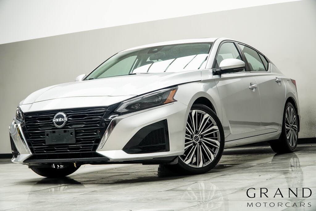 2024 Nissan Altima 2.5 SL FWD