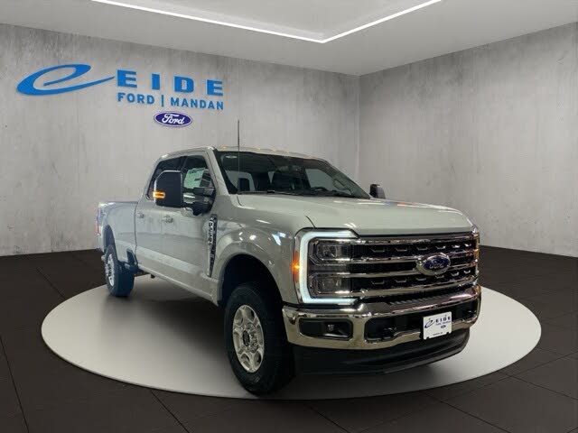 2026 Ford F-250 Super Duty XLT Crew Cab 4WD