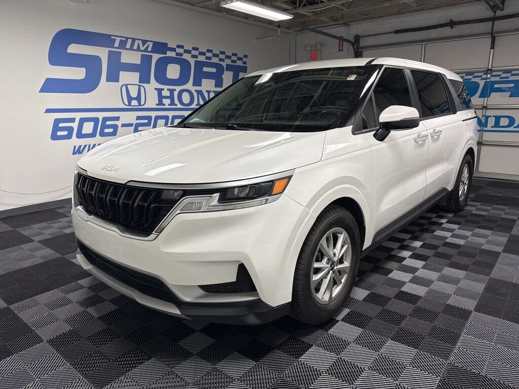 2022 Kia Carnival LX FWD