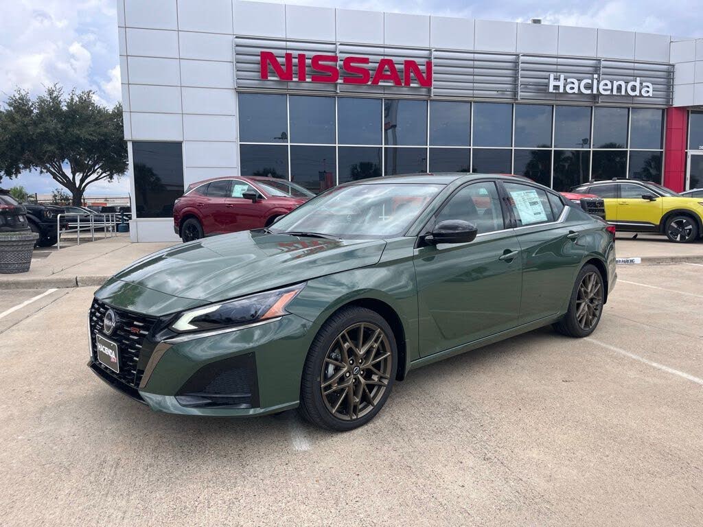 2025 Nissan Altima 2.5 SR FWD