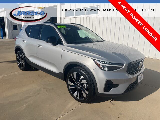2025 Volvo XC40 B5 Plus Dark Theme AWD
