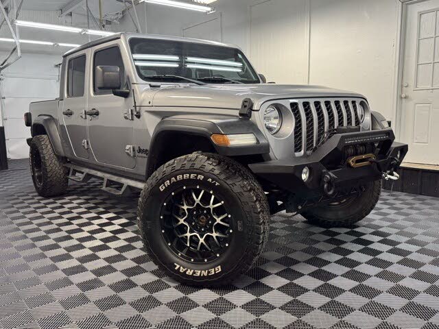 2020 Jeep Gladiator Sport S Crew Cab 4WD