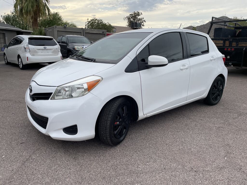 2012 Toyota Yaris L