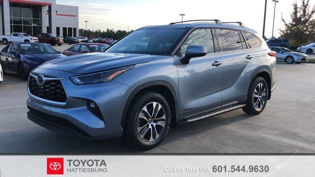 2022 Toyota Highlander XLE FWD