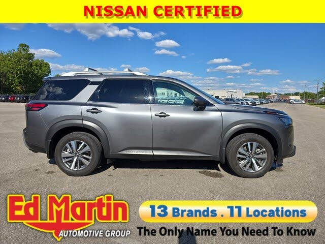 2025 Nissan Pathfinder SL 4WD