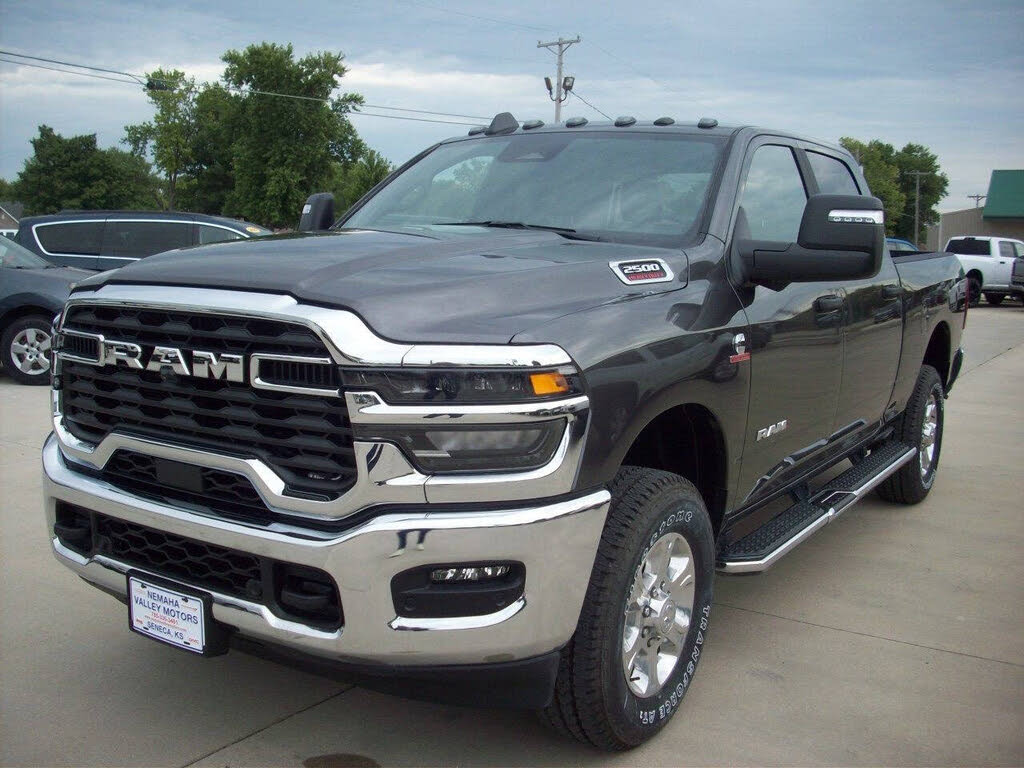 2025 RAM 2500 Big Horn Crew Cab 4WD