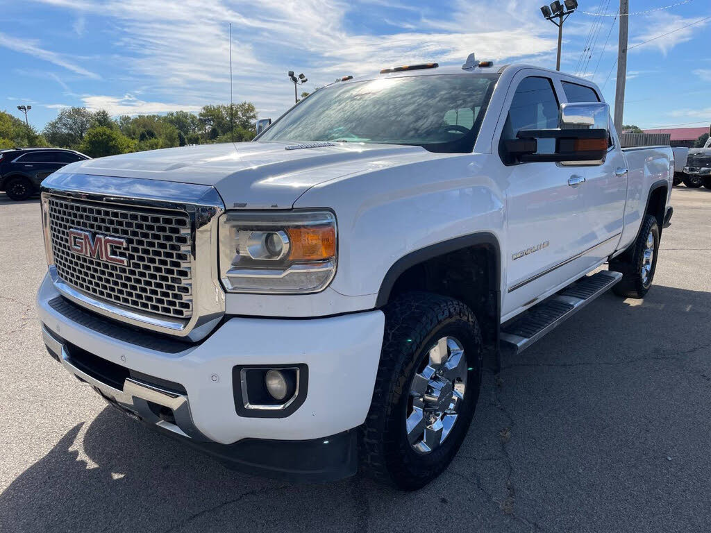 2016 GMC Sierra 3500HD Denali Crew Cab SB 4WD