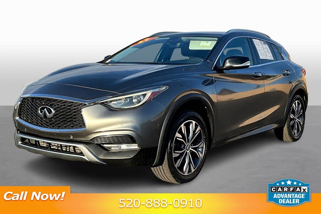 2017 INFINITI QX30 Premium AWD
