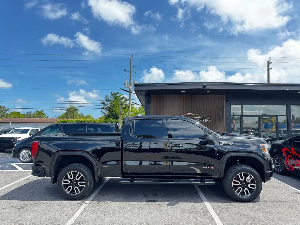 2019 GMC Sierra 1500 AT4 Crew Cab 4WD