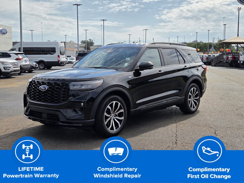 2025 Ford Explorer ST-Line RWD